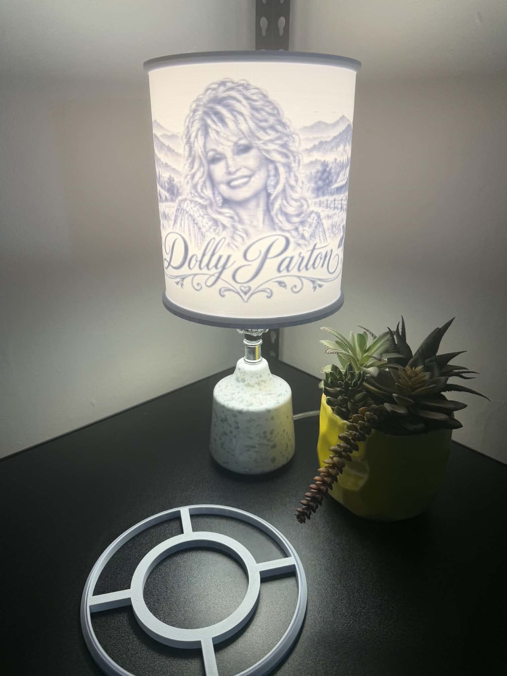 Dolly Lithophane Lamp Shade